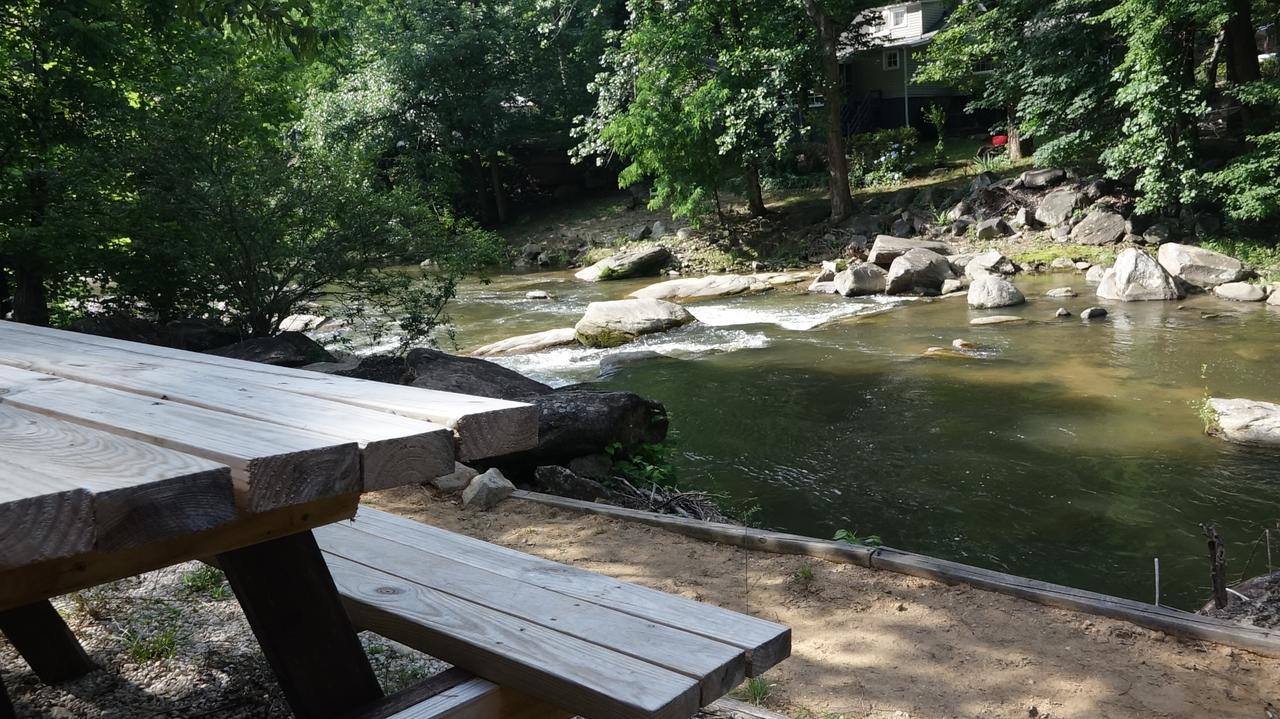 Riverside Lodge At Чімні-Рок Екстер'єр фото
